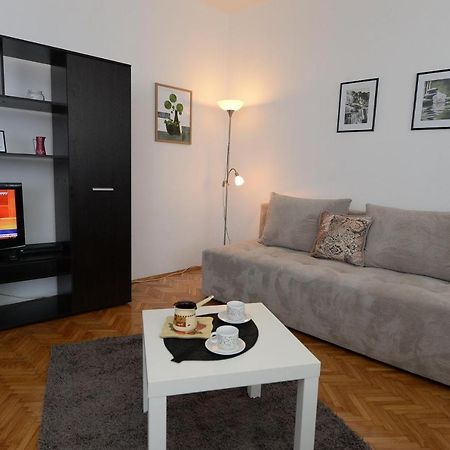 Ferienwohnung Obilic Belgrad Exterior foto